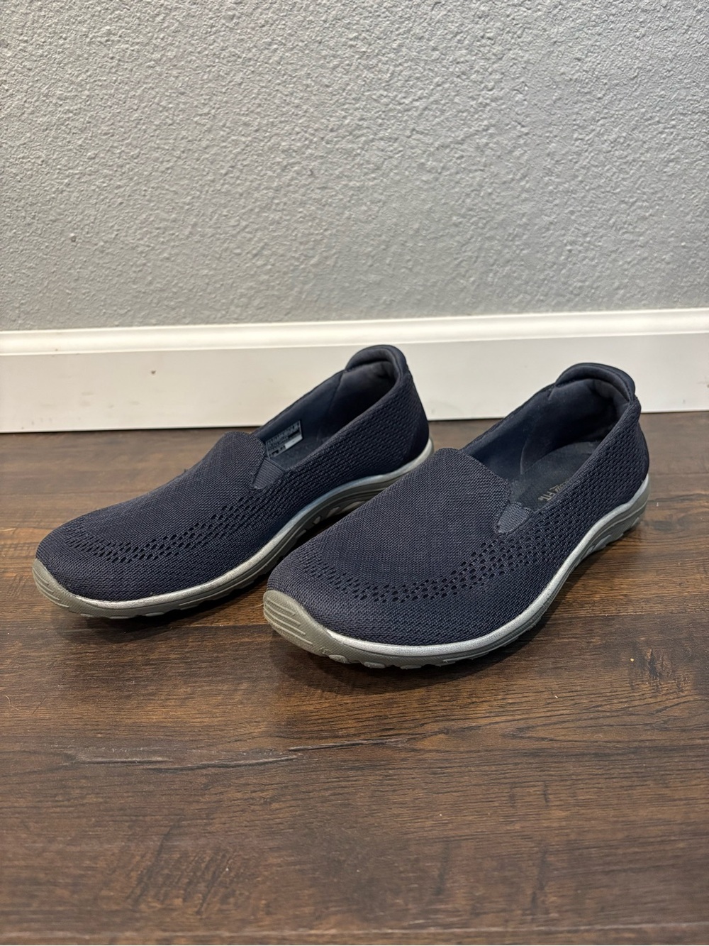 Skechers Women's Navy Slip-On Knit Flats with Gray Sole reggae fest willows